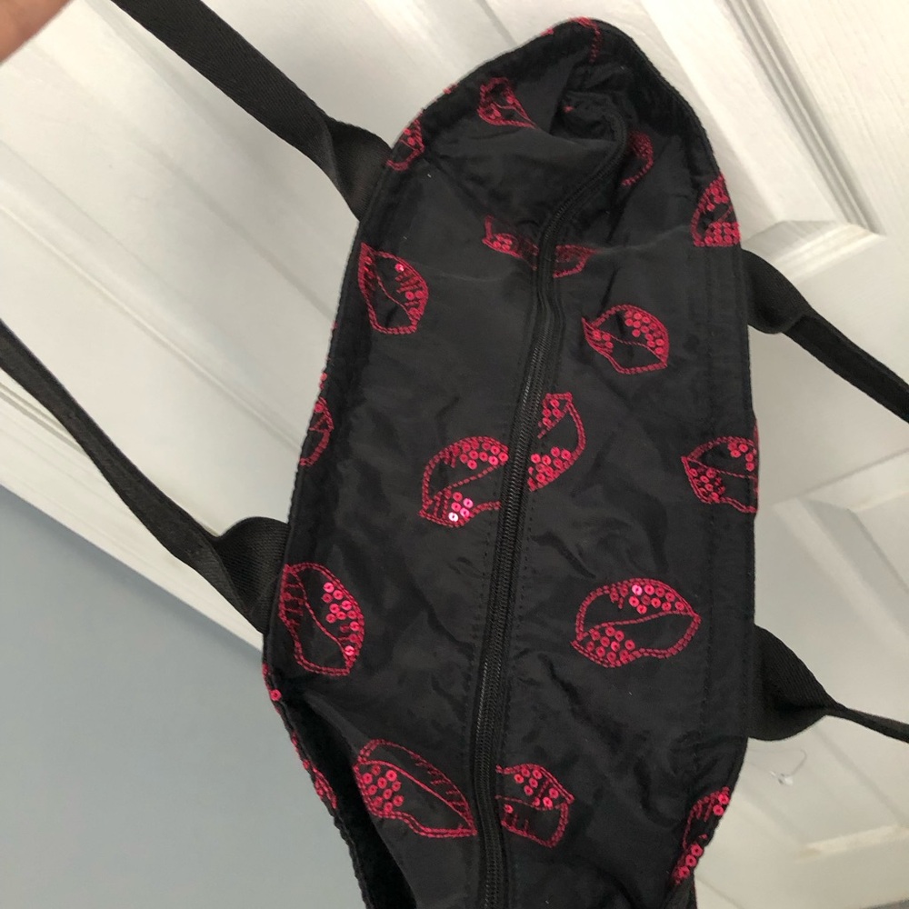LeSportsac Sequin Lips Tote & Pouch Black Red Pink Zipper Nylon Hot - Picture 7 of 16